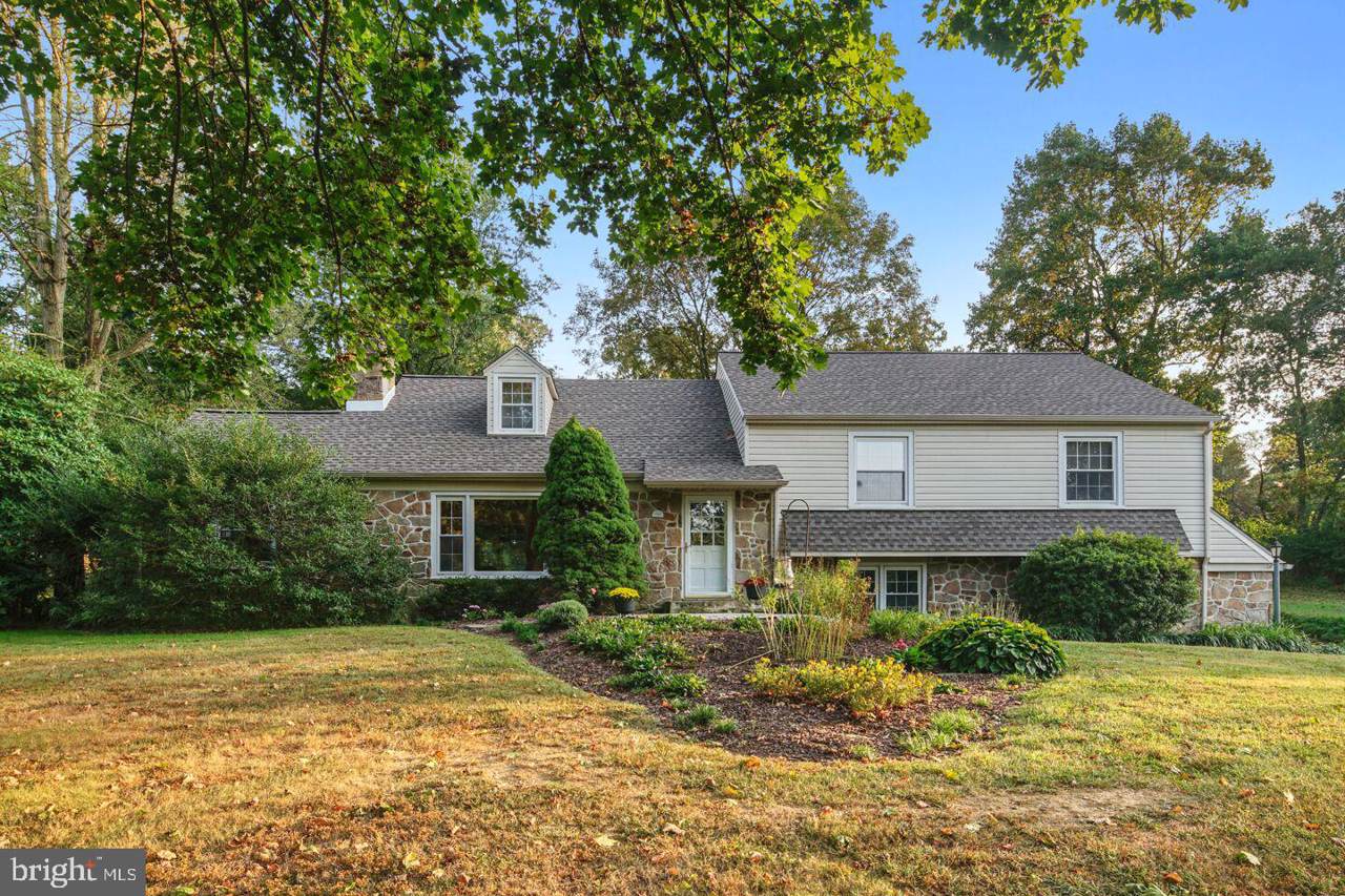 1111 Talleyrand Road - Photo 1