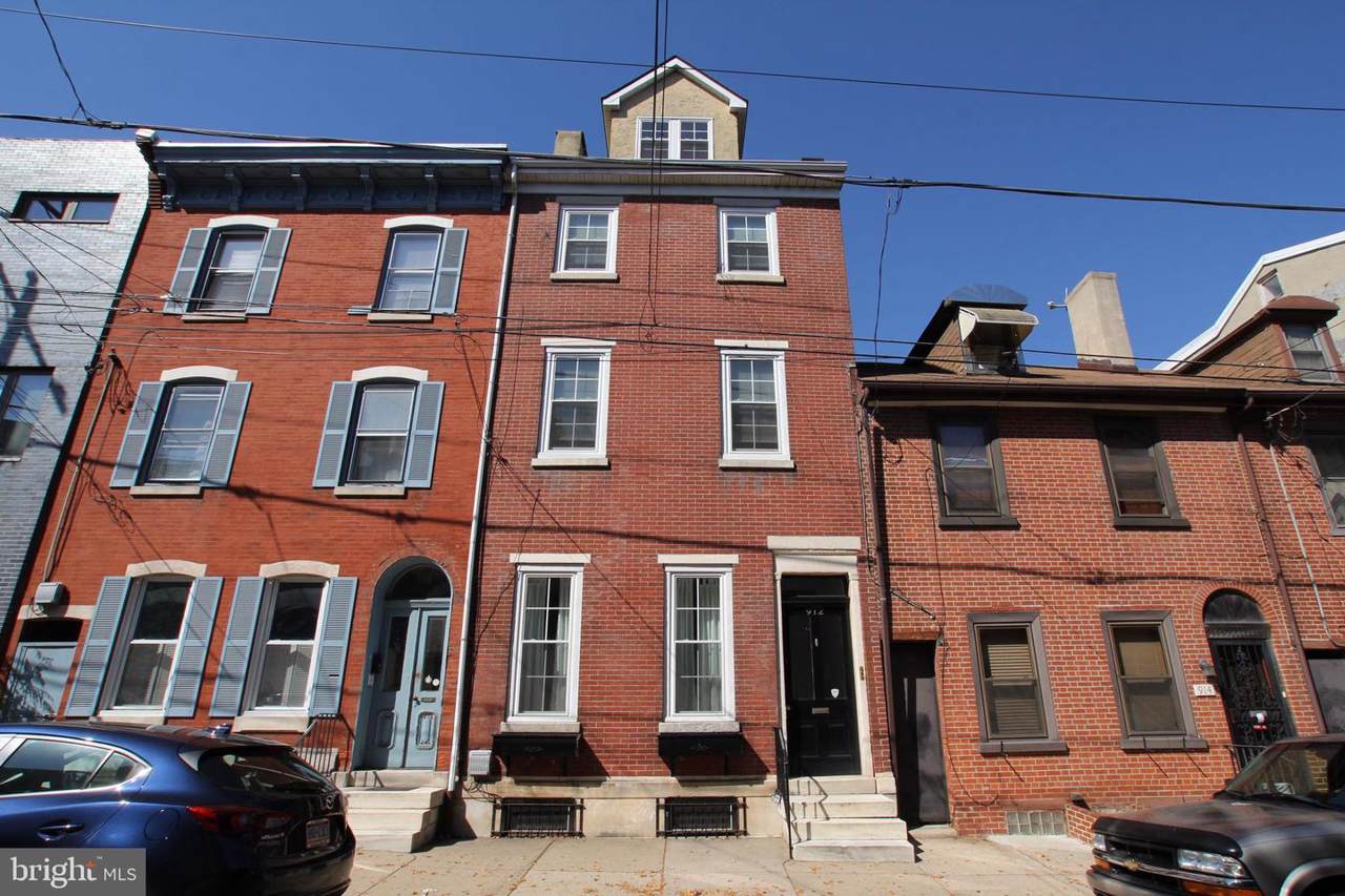 912 4TH Street - Photo 1