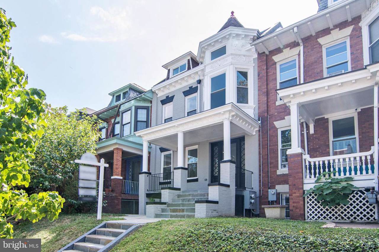 1362 Oak Street - Photo 1
