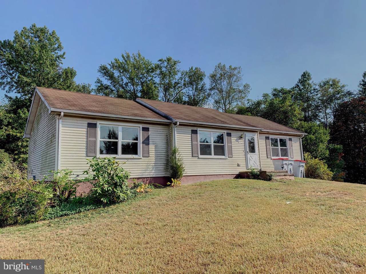 565 Lincoln Avenue - Photo 1