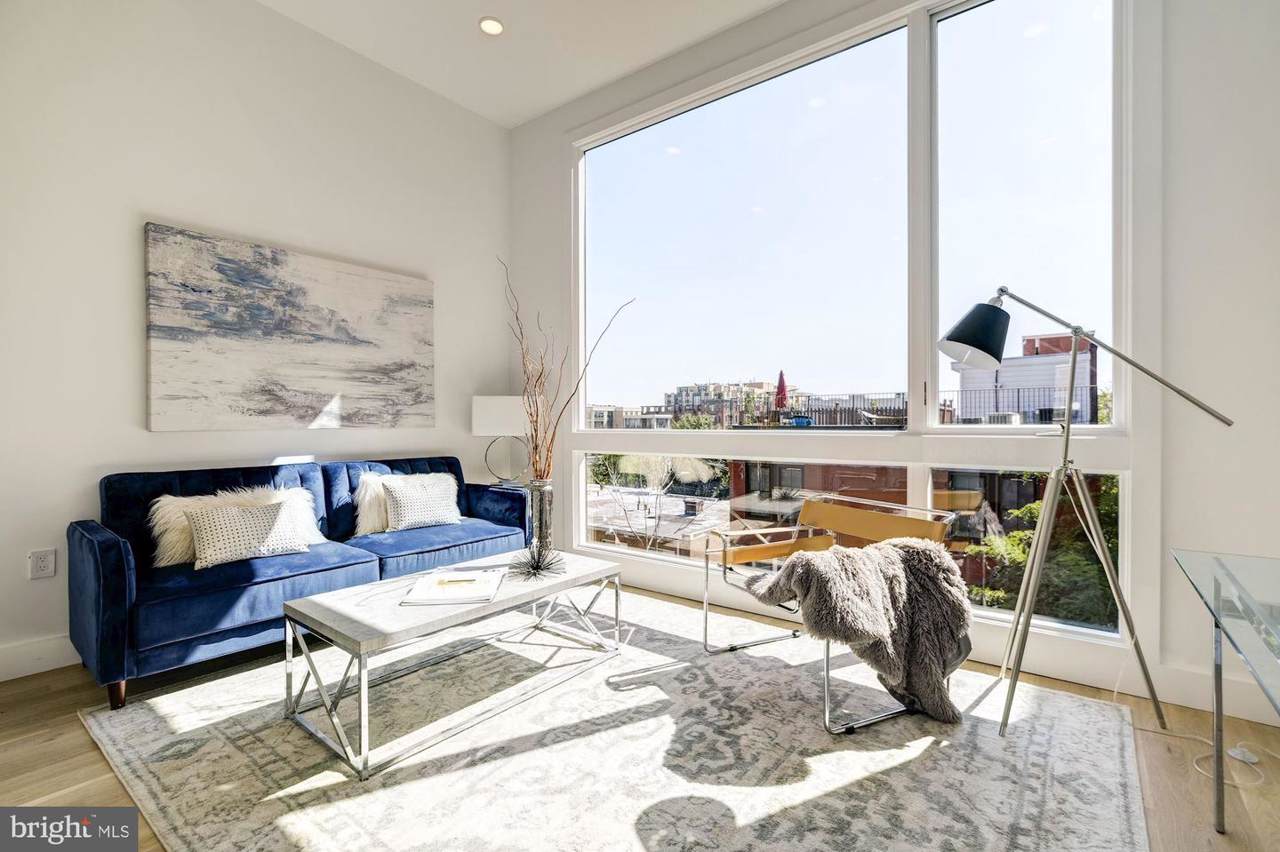 1424 Belmont Street - Photo 1