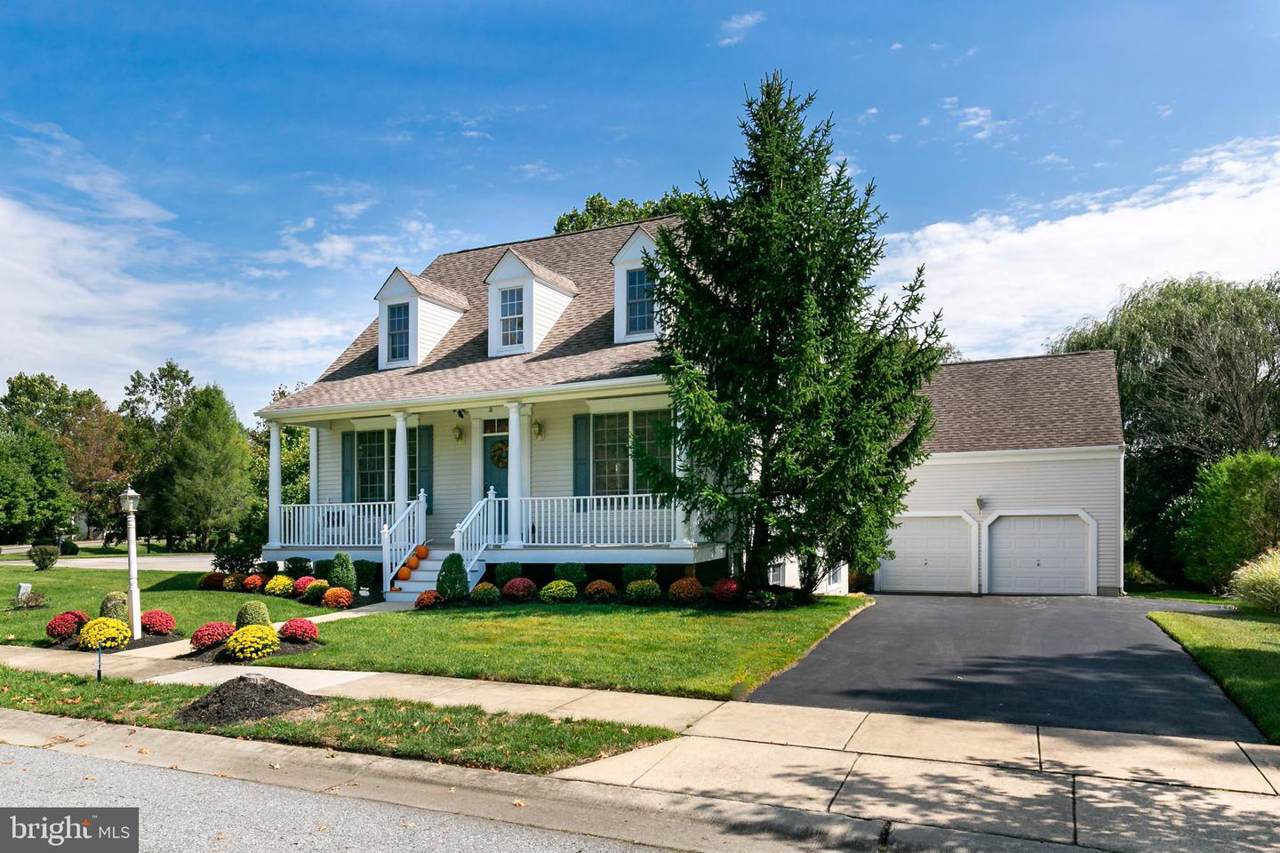 9 Hampshire Way - Photo 1