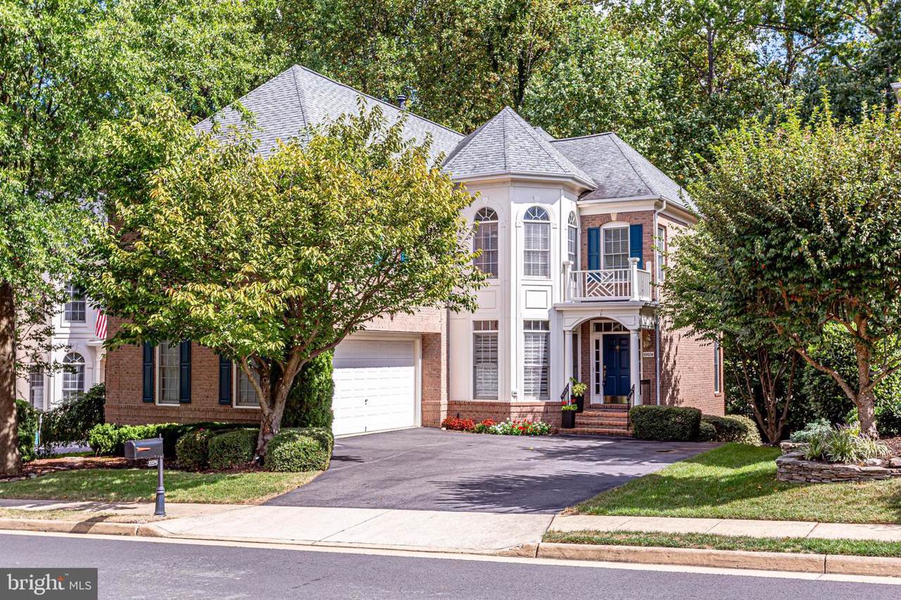10074 Daniels Run Way - Photo 1