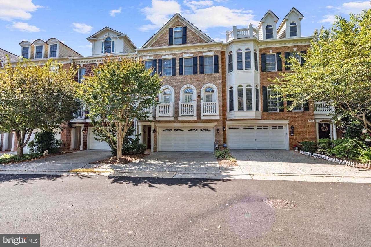 1822 Fonthill Court - Photo 1