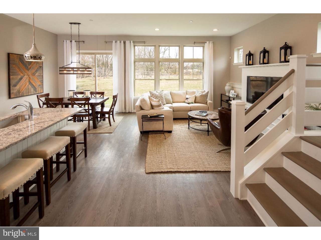 239 Kestrel Court - Photo 1