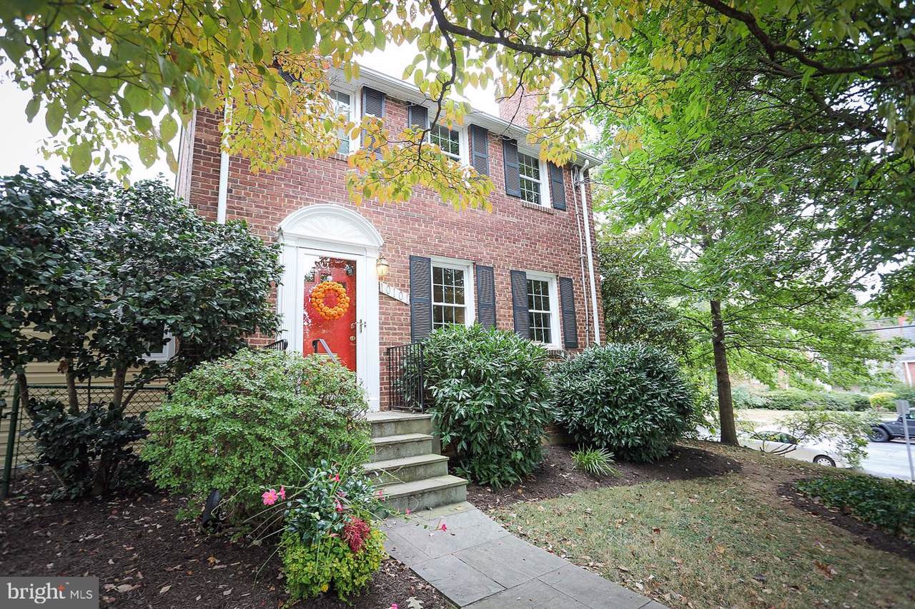 10101 Gates Avenue - Photo 1