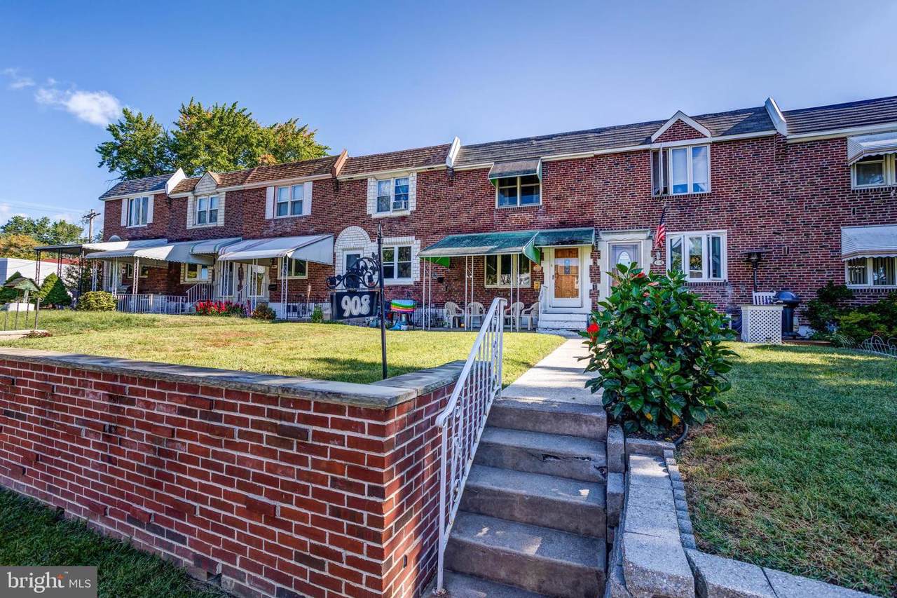 908 Poplar Avenue - Photo 1