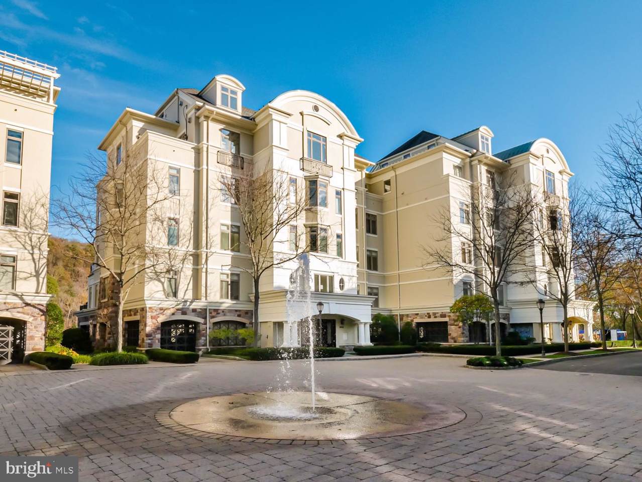 512 Waterview Place - Photo 1