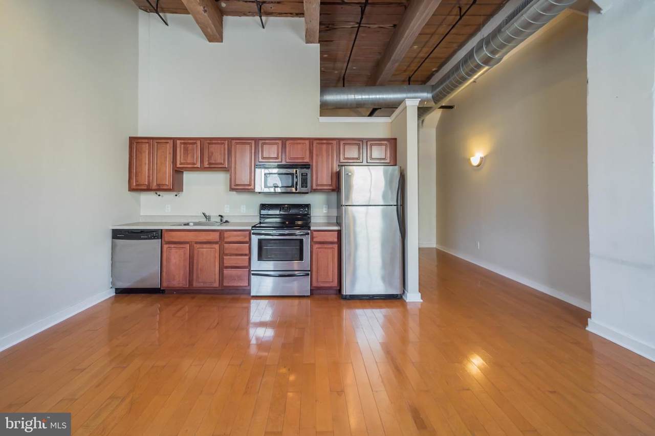 1010 Arch Street - Photo 1