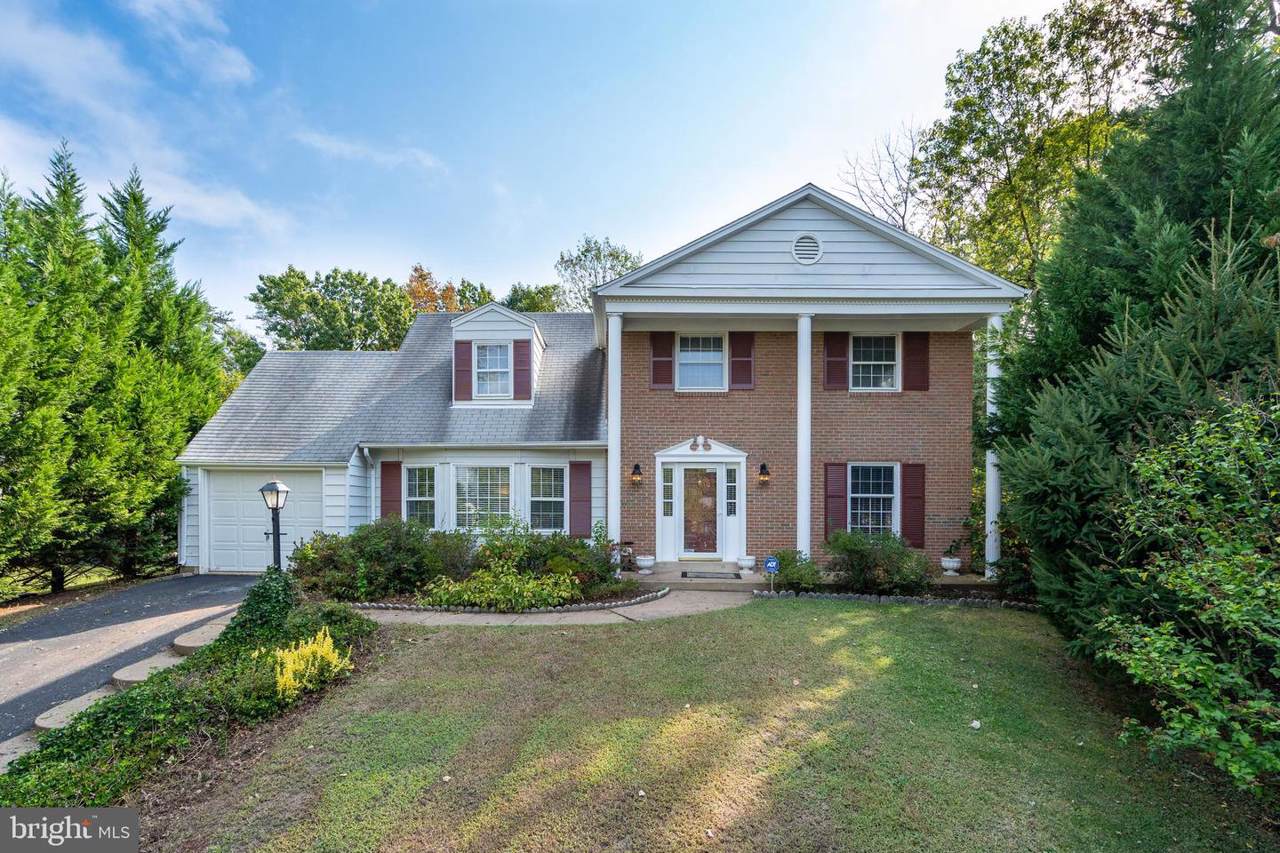 9201 Timberwood Court - Photo 1