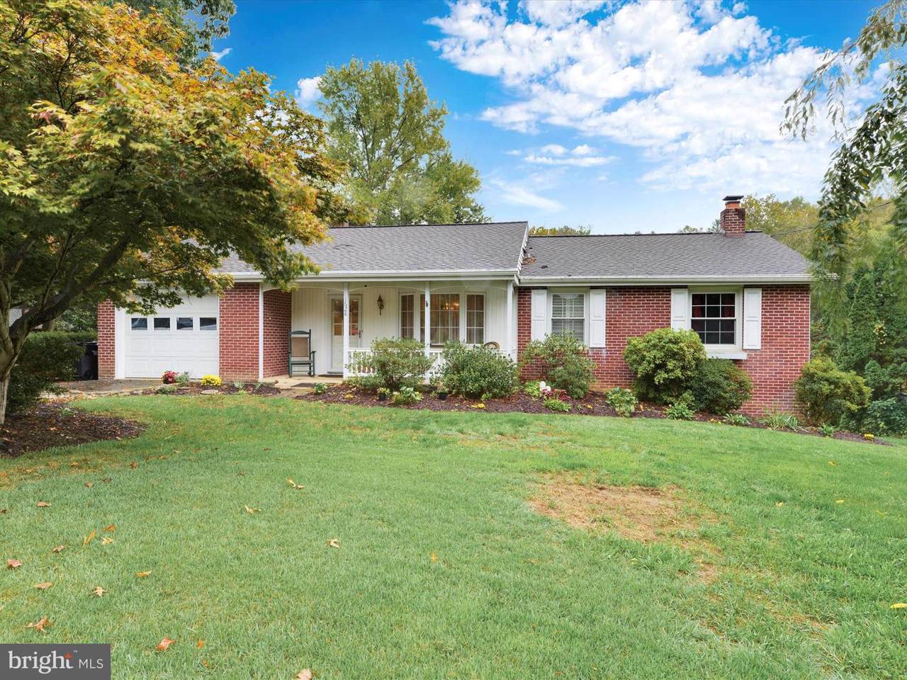 1628 Colonial Manor Drive - Photo 1 1628 Colonial Manor Drive - Photo 1