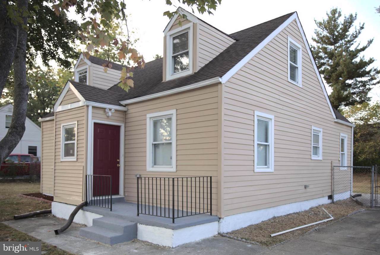 7907 Jordan Park Boulevard - Photo 1
