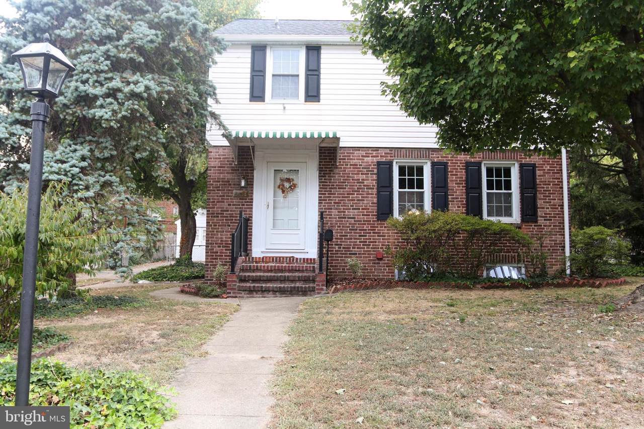 4404 Highview Avenue - Photo 1