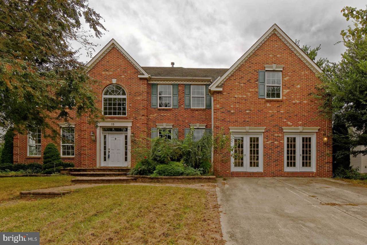 15 Bancroft Lane - Photo 1