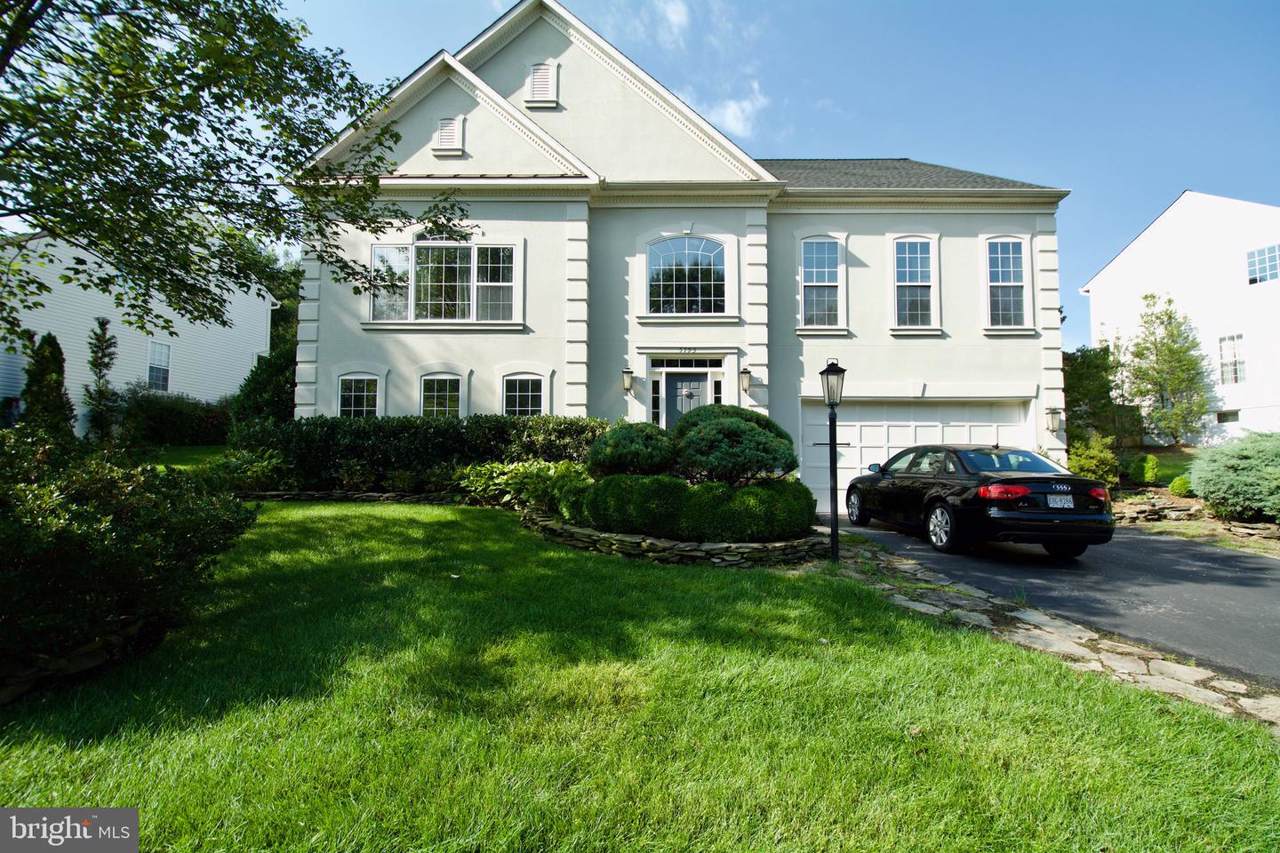5793 Valley View Drive - Photo 1