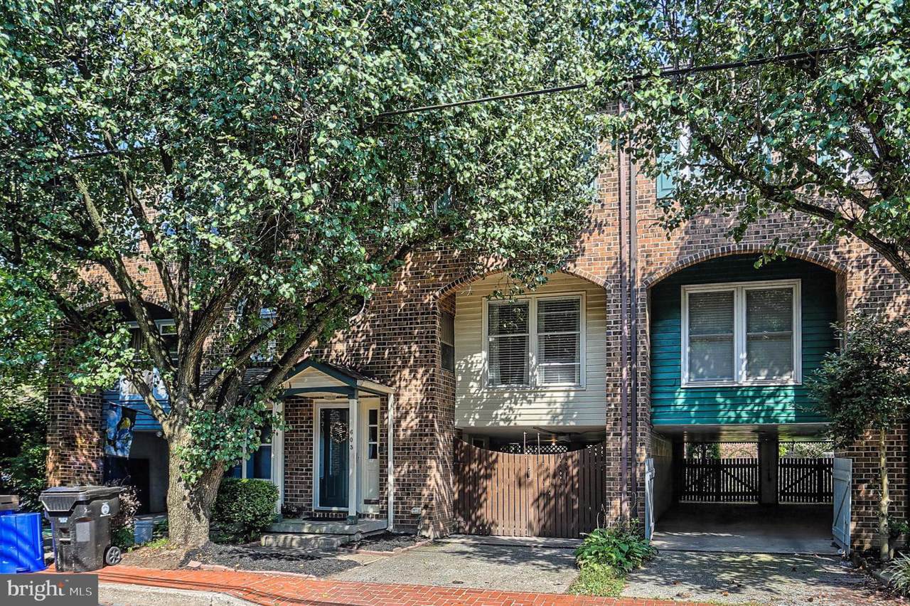 605 Showers Street - Photo 1
