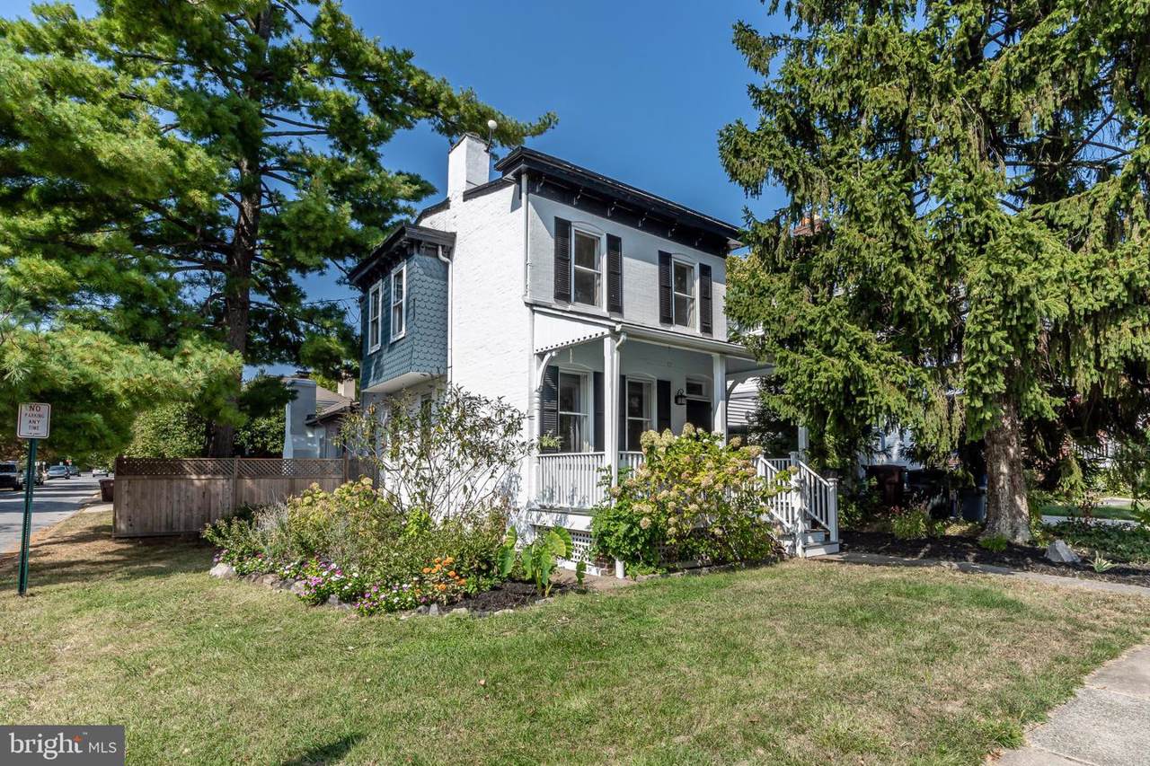 1401 Riverview Avenue - Photo 1