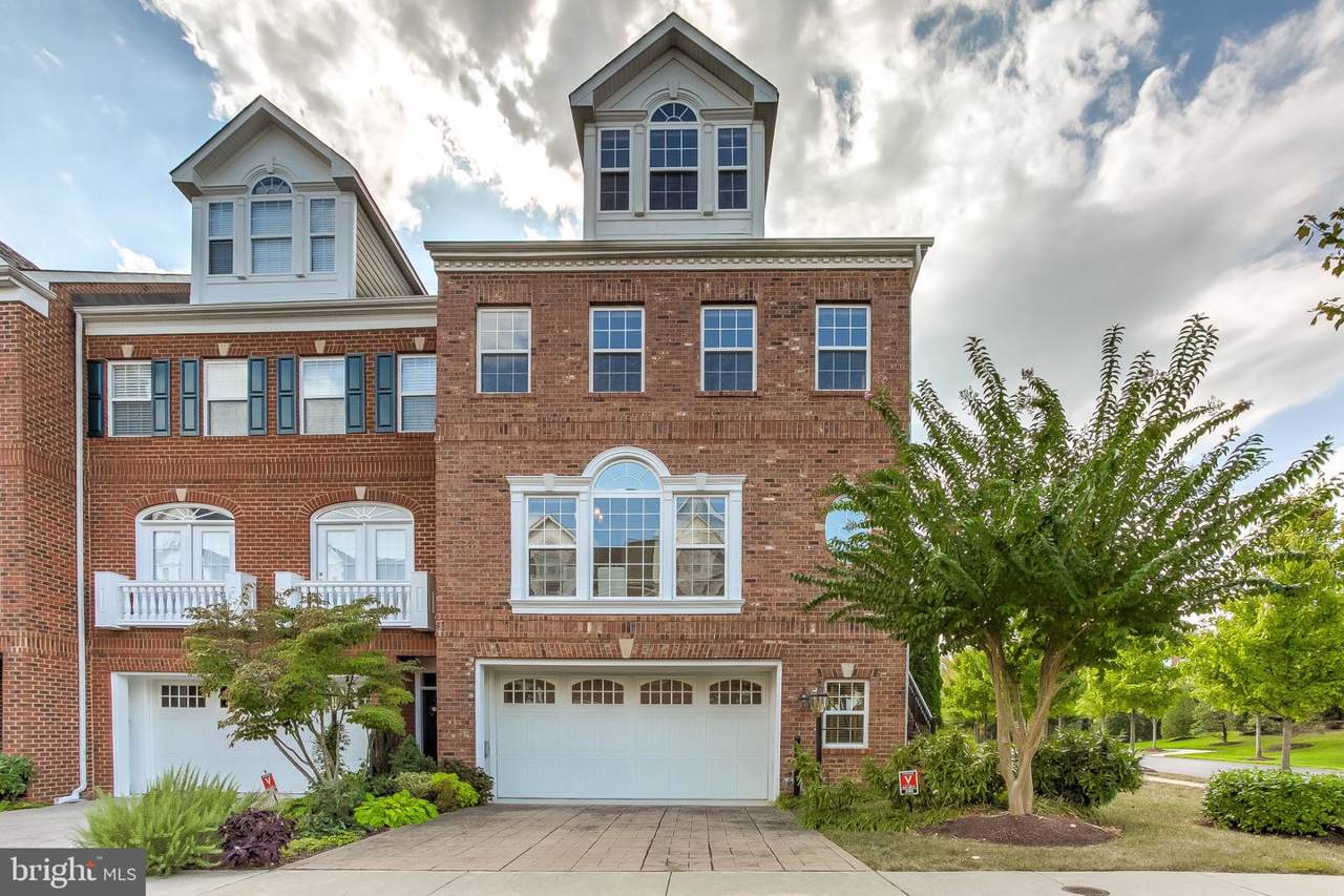 200 Burgundy Lane - Photo 1