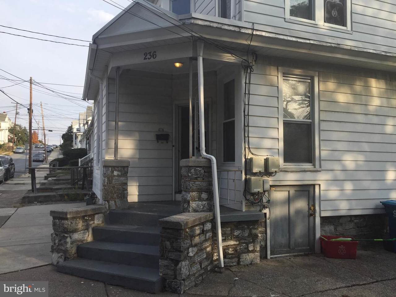 236 29TH Street - Photo 1