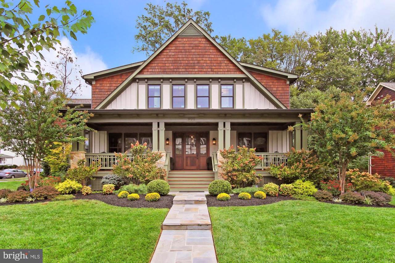 900 Glyndon Street - Photo 1