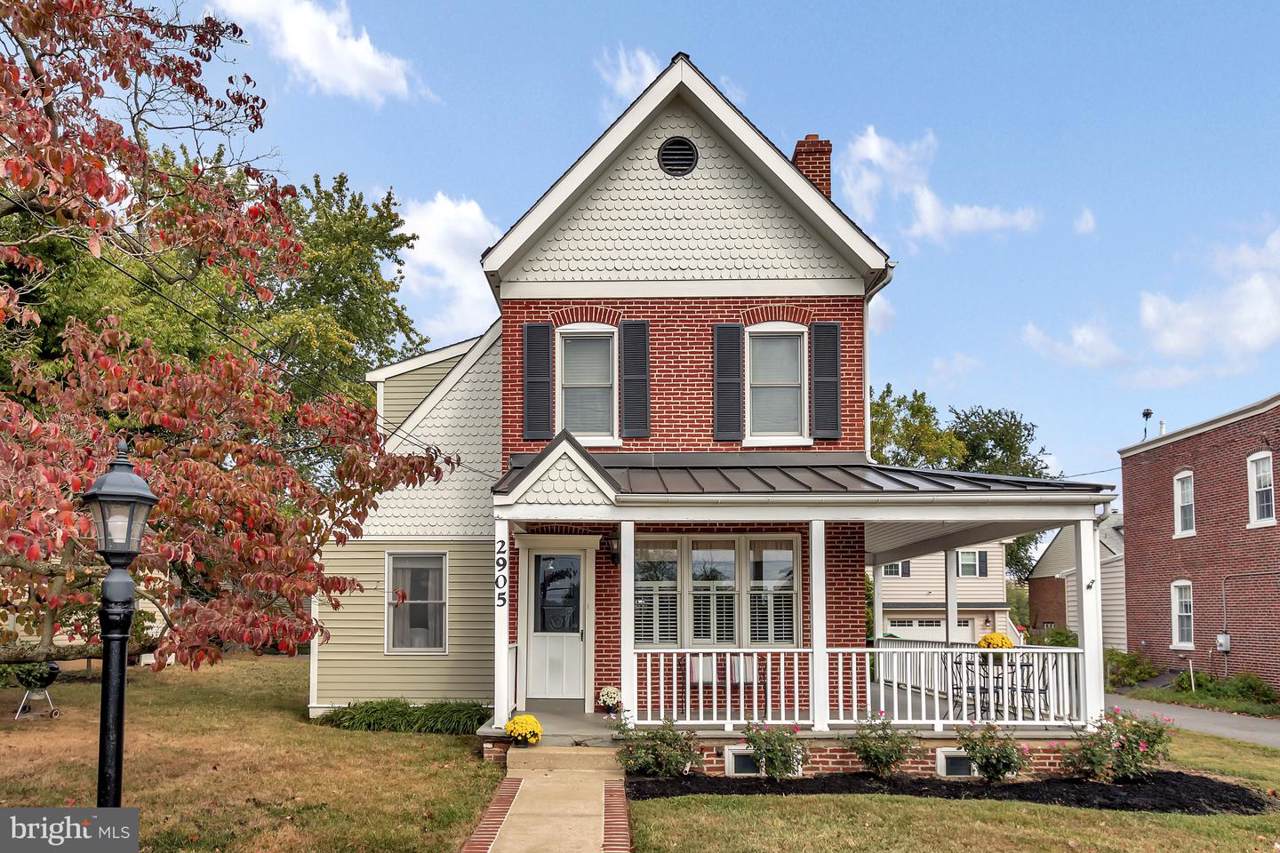 2905 6TH Street - Photo 1