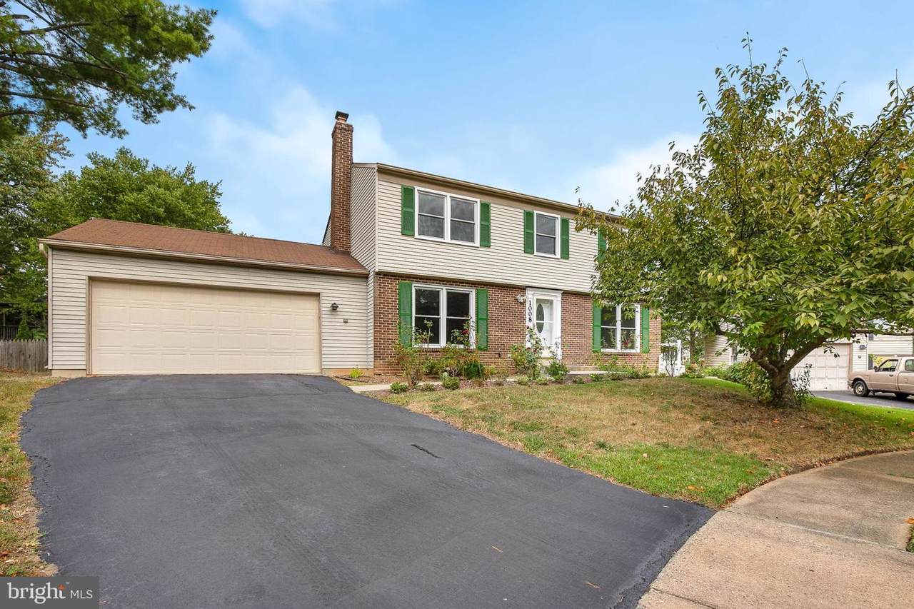 1008 Windcroft Glen Court - Photo 1