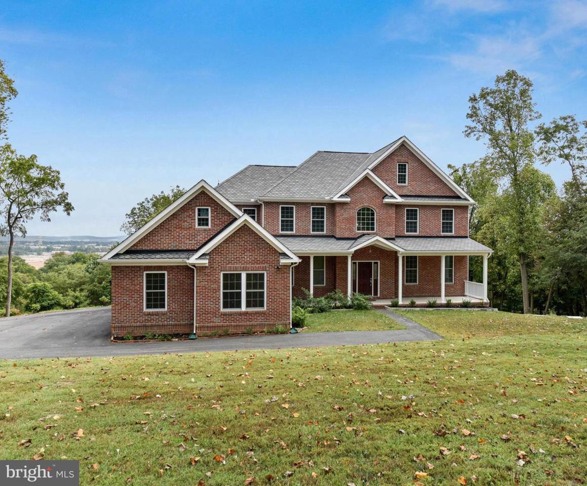 7656 Kemp Lane - Photo 1