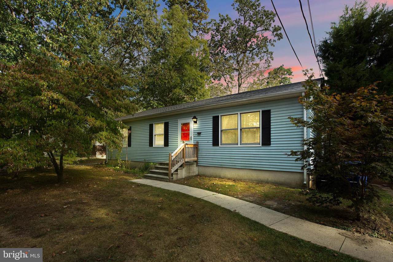 319 Dennis Avenue - Photo 1
