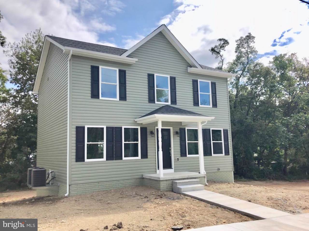 360 Burn Street - Photo 1
