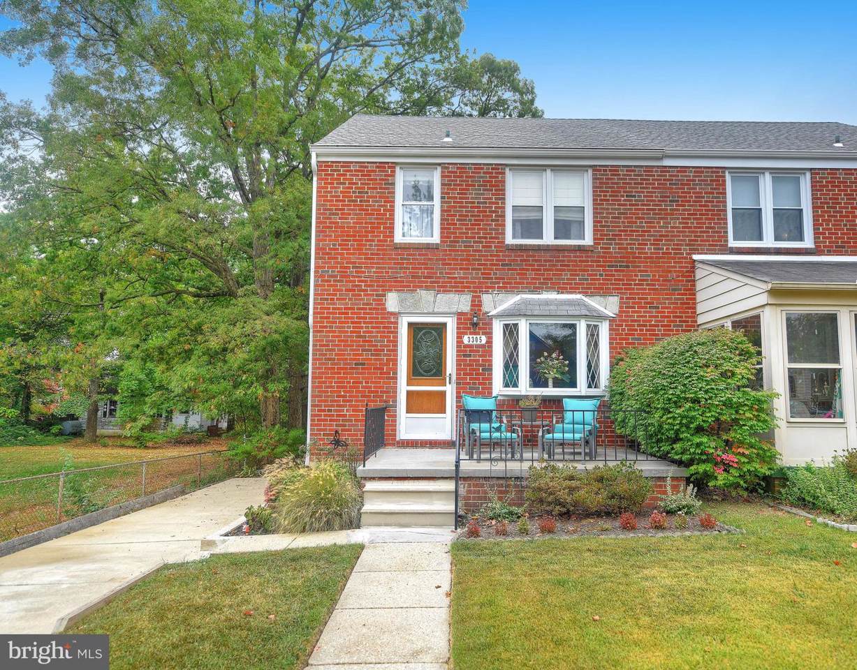 3305 Chesley Avenue - Photo 1