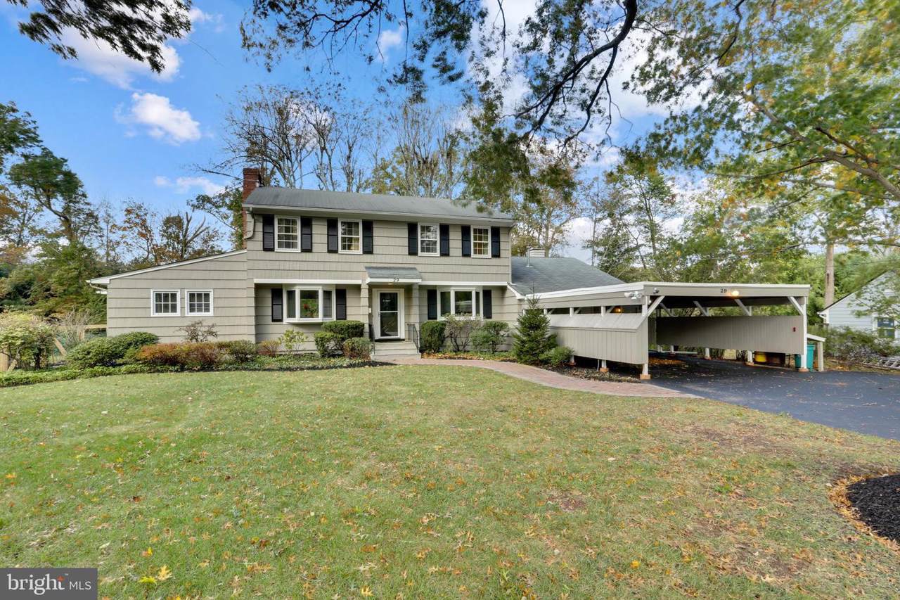 29 Linwood Circle - Photo 1