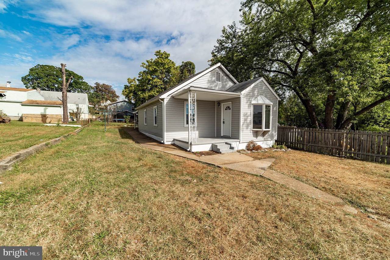 7918 32ND Street - Photo 1