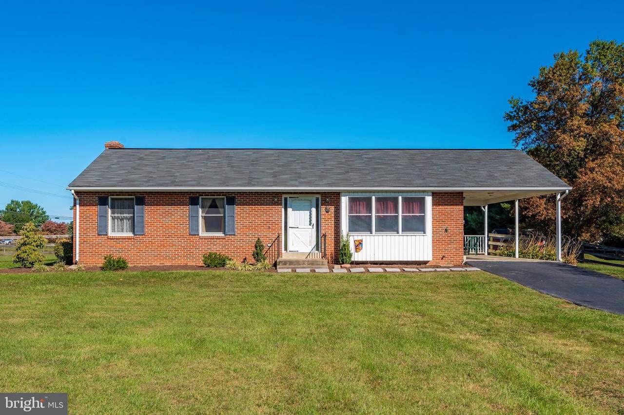 5902 Laurel Court - Photo 1