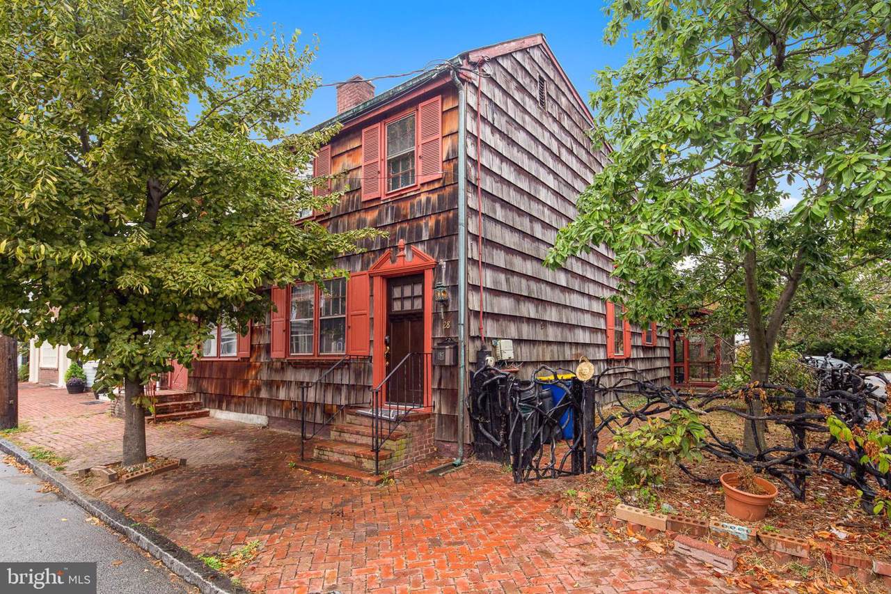 28 5TH Street - Photo 1