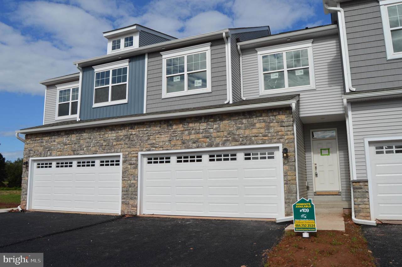 308 Ridgewood Drive - Photo 1
