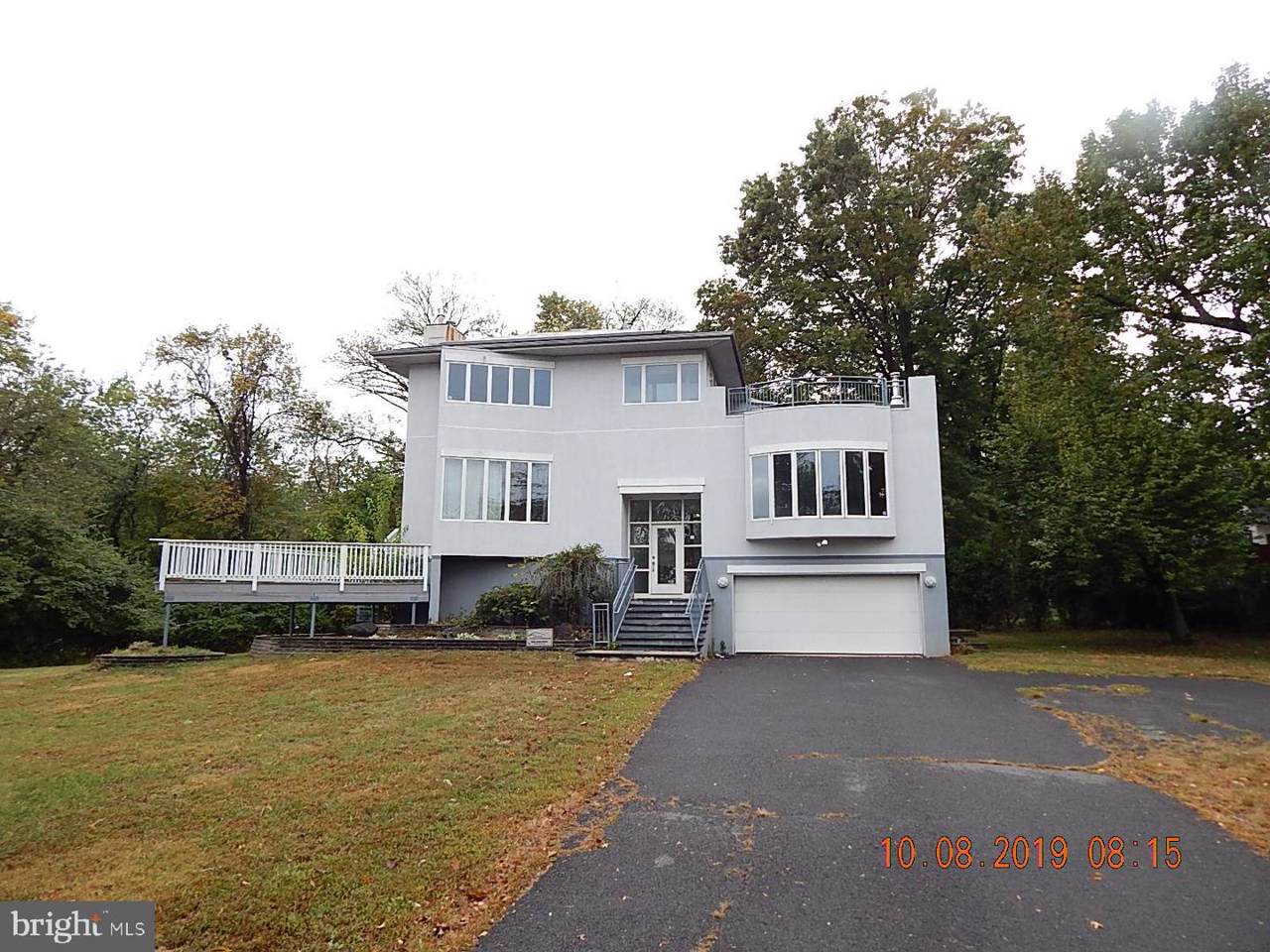 852 Kingston Road - Photo 1