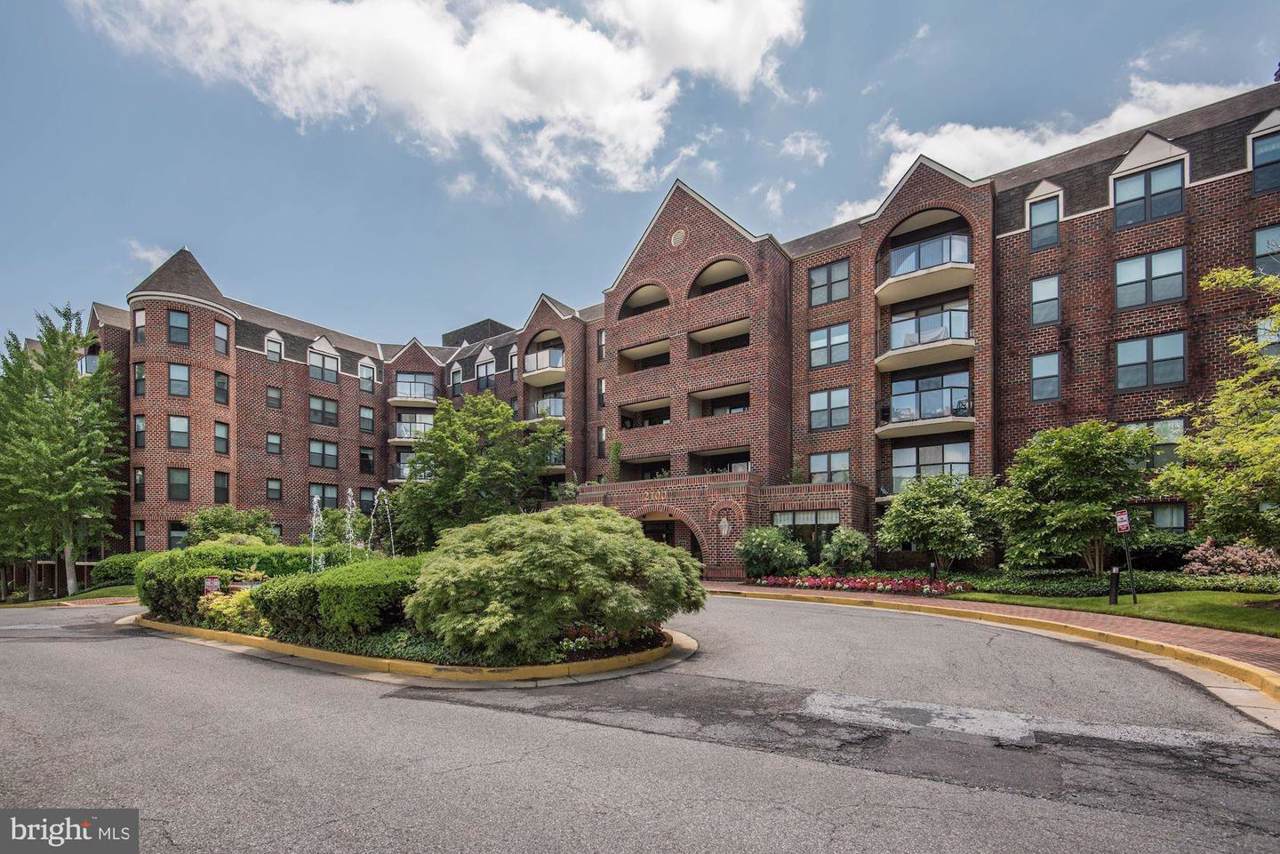 2100 Lee Highway - Photo 1