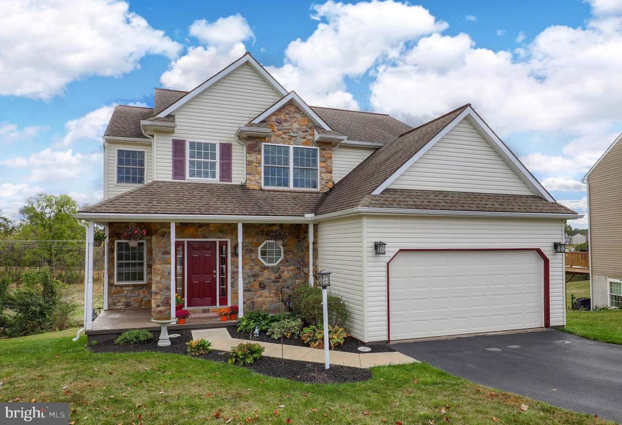 3916 Lyn Circle - Photo 1