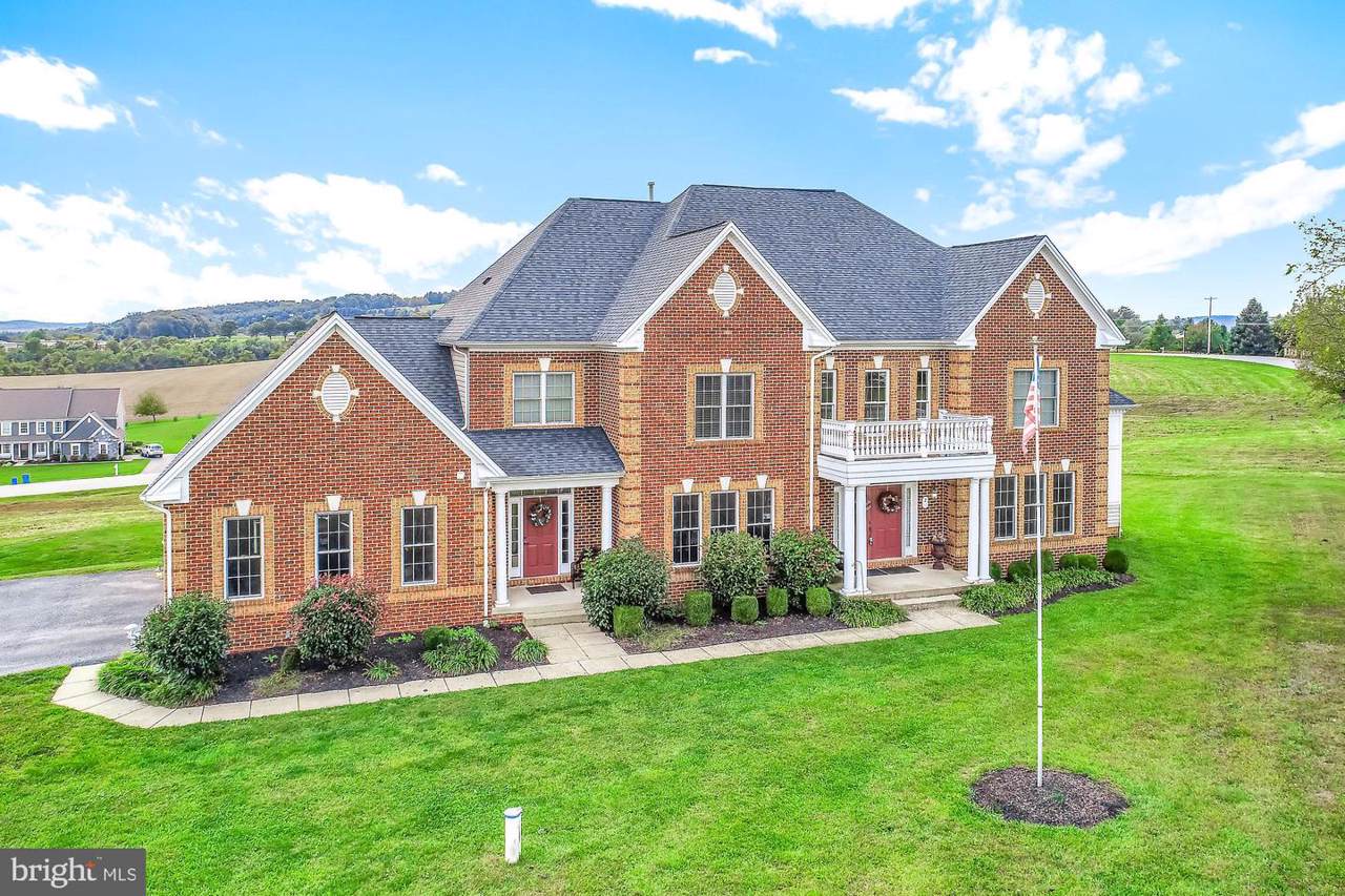 2 Camelot Lane - Photo 1