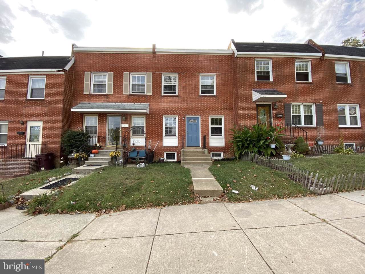 306 9TH Avenue - Photo 1