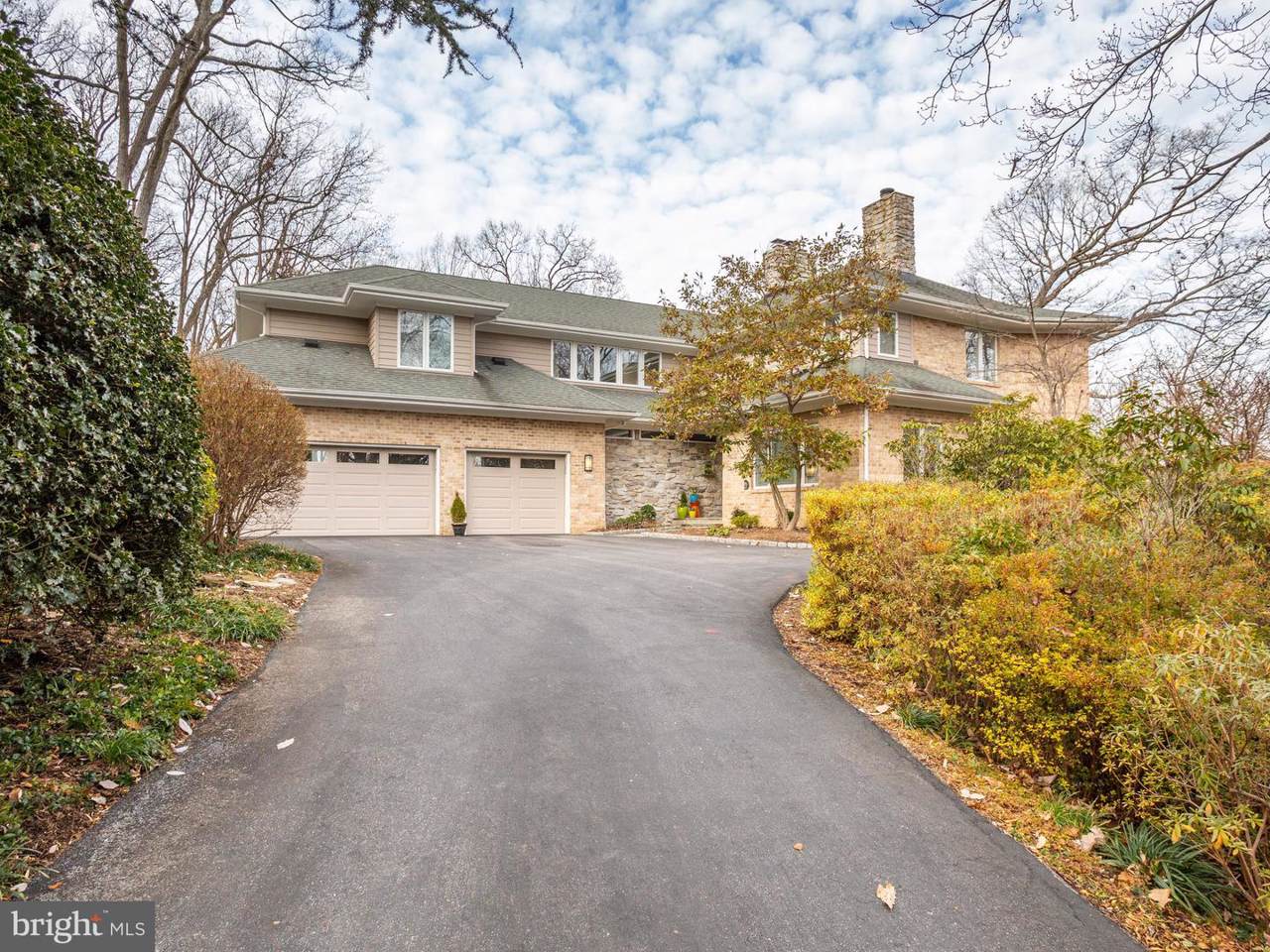 1002 Stonington Drive - Photo 1