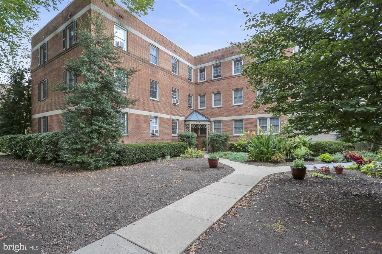 2219 Washington Avenue - Photo 1