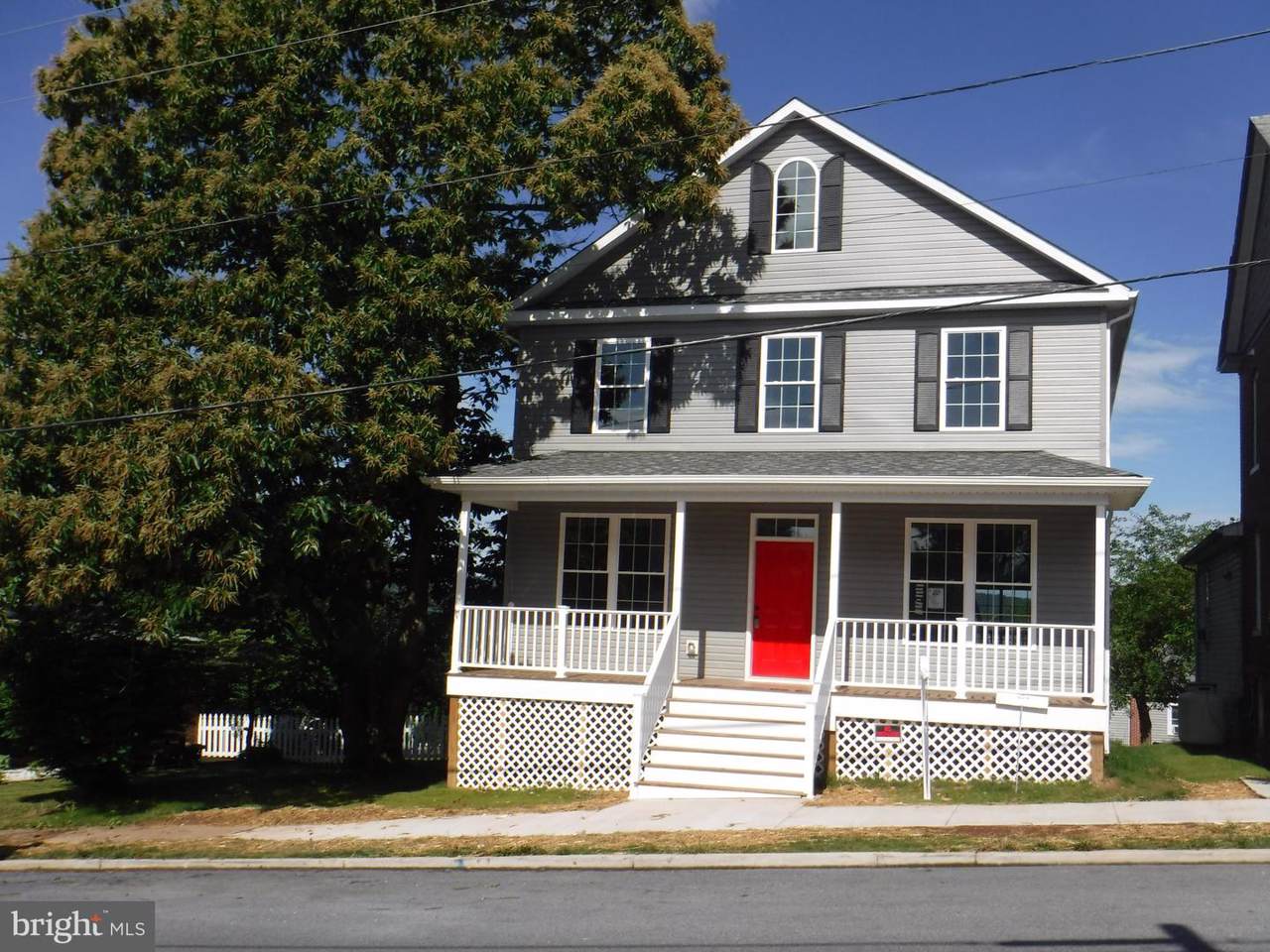 317 Maple Avenue - Photo 1