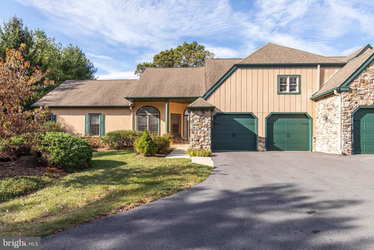 1251 Oakmont Lane - Photo 1