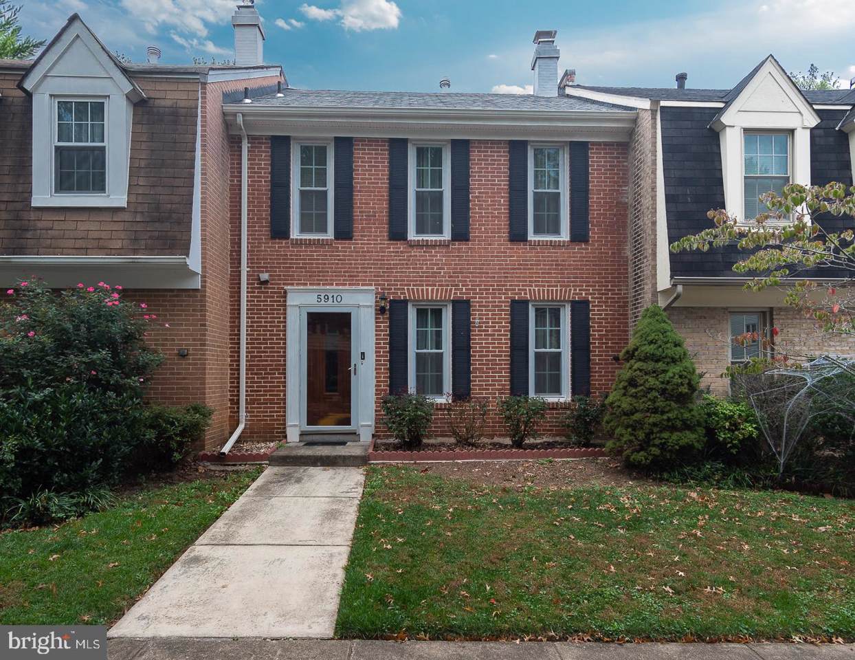 5910 Kara Place - Photo 1