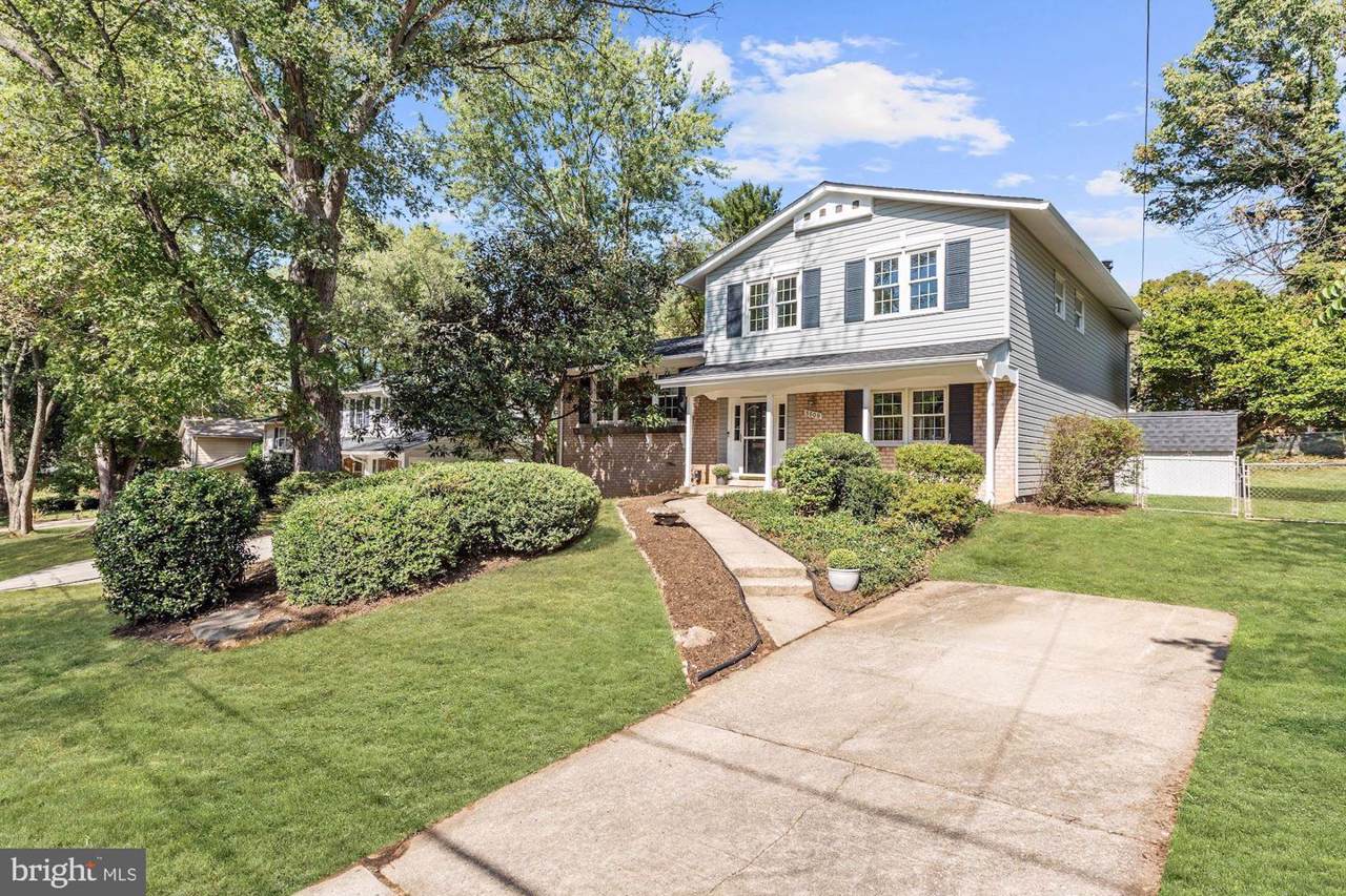 5509 Manorfield Road - Photo 1