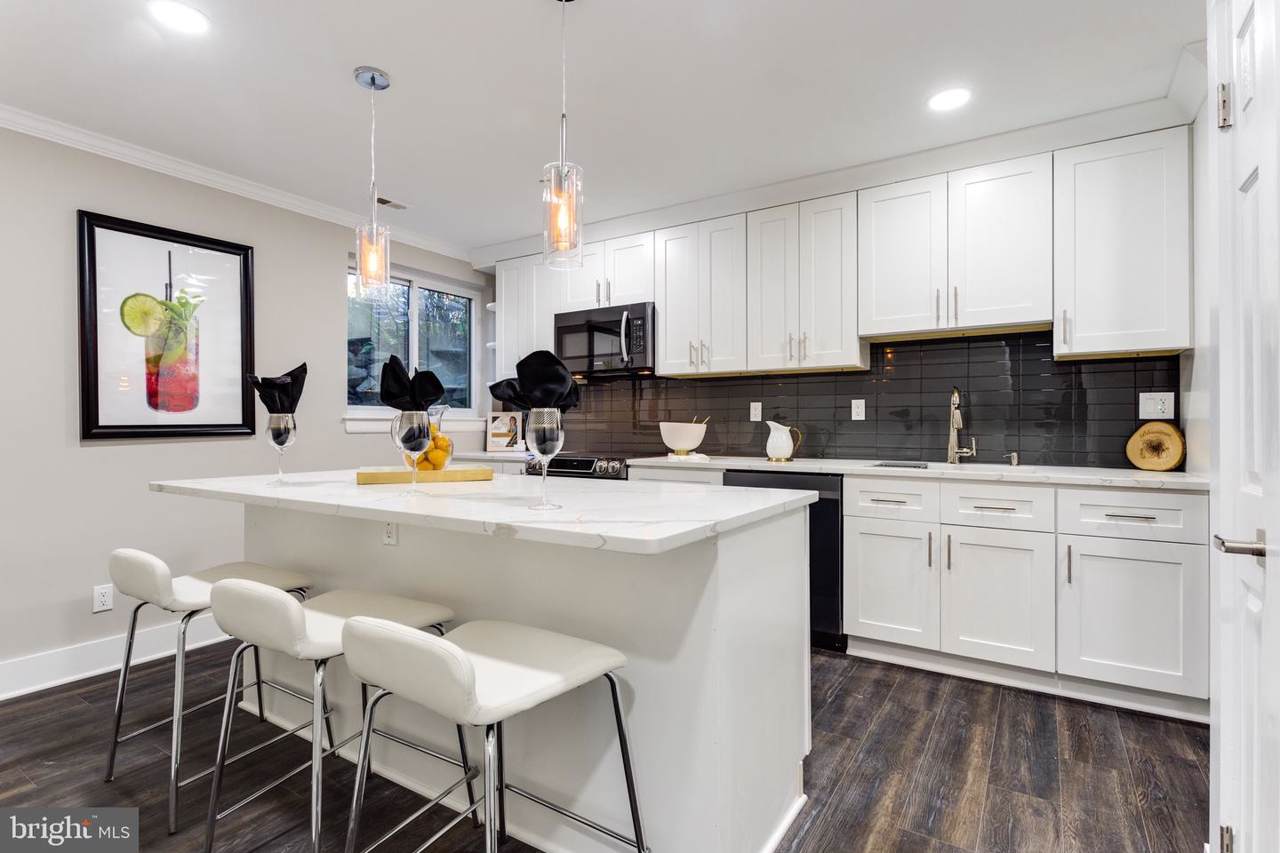 11138 Harbor Court - Photo 1