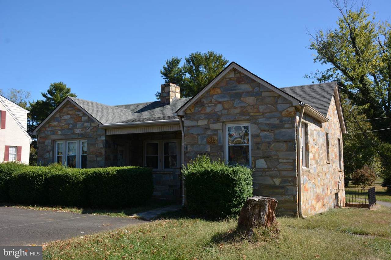 197-201, 211 Broadview Avenue - Photo 1
