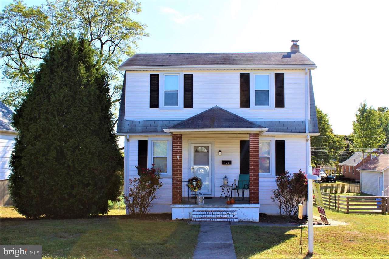 105 Leslie Avenue - Photo 1