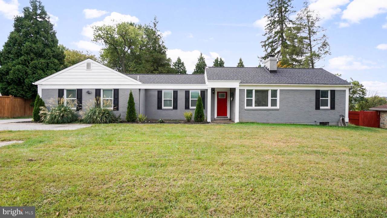 317 Warren Road - Photo 1